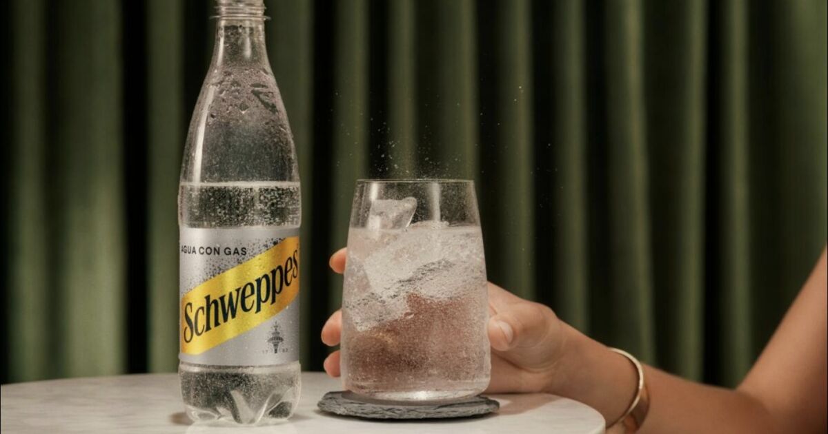 Schweppes Agua con Gas lanza su marca en Ecuador con una propuesta de  efervescencia duradera
