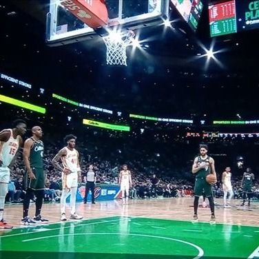 Boston arrasa a Atlanta en la primera parte y se deja llevar en la segunda