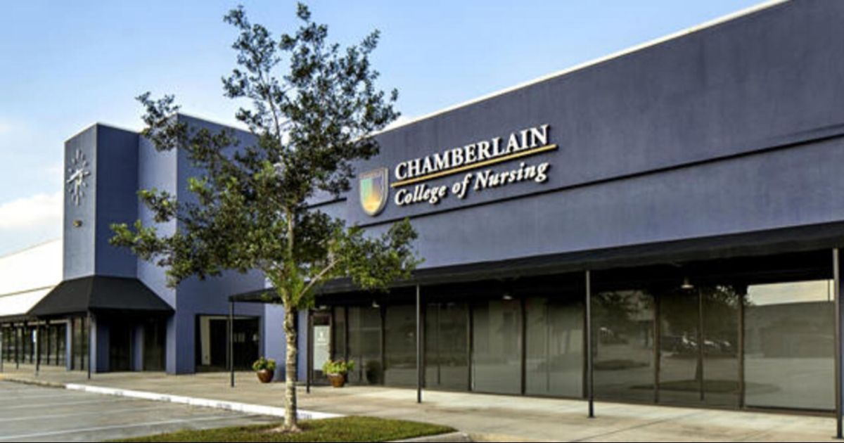 Universidad Chamberlain celebra la gran inauguración del campus Miramar recientemente reubicado