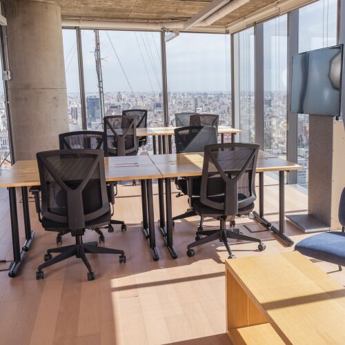Oficinas "plug & play": la nueva alternativa que surge para las empresas en Chile