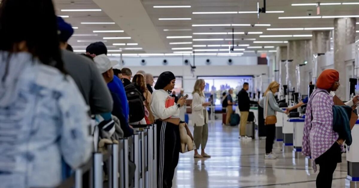 El cierre Federal de EE.UU. entra en su quinta semana con inquietud por el tráfico aéreo