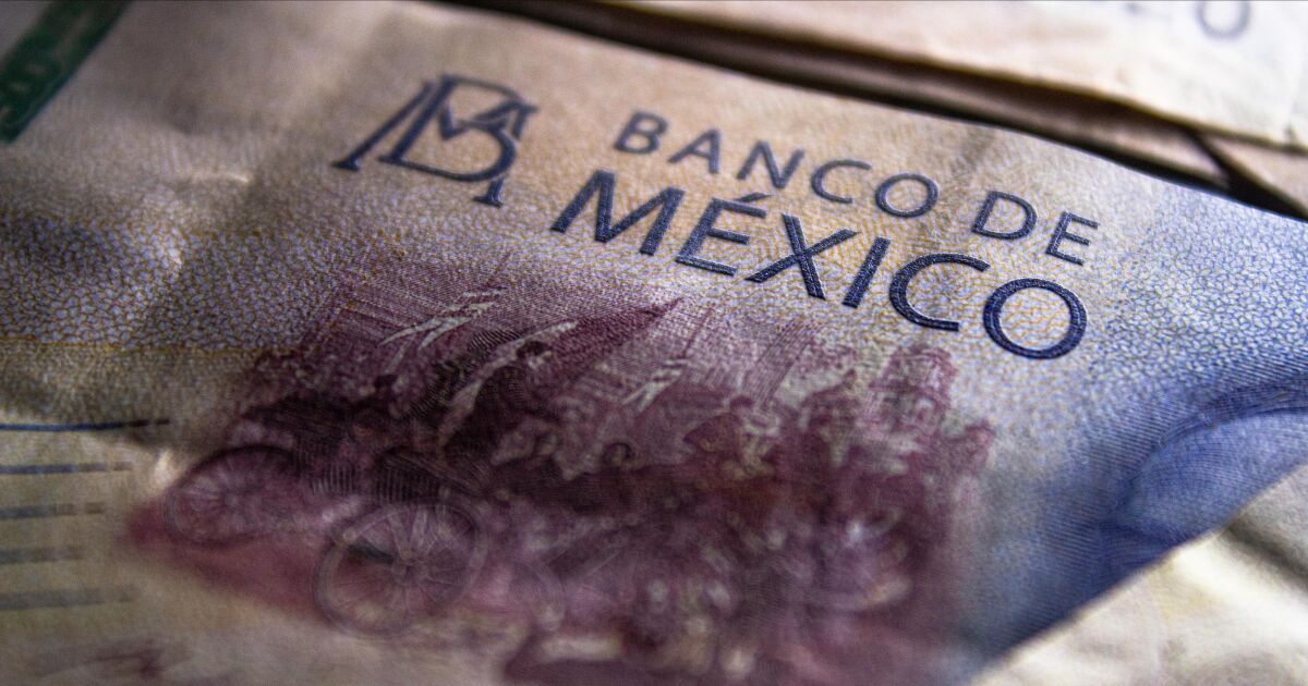 Análisis de la decisión de Banxico, se mantiene tasa en 7% y refuerza la cautela