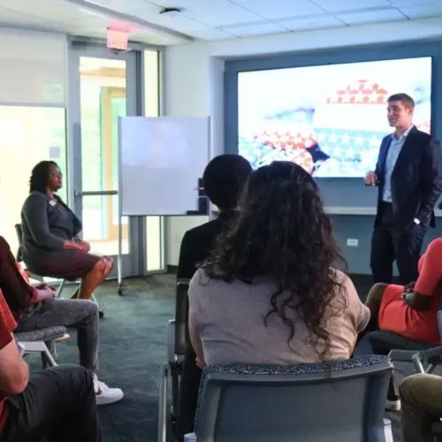 El Centro de Aprendizaje de IA de la Universidad Emory inicia una gira educativa estatal