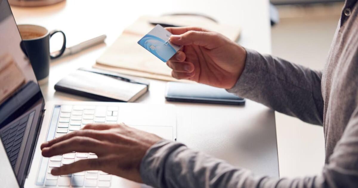NCB Jamaica añade un código de acceso para compras en línea para protegerse contra el fraude digital