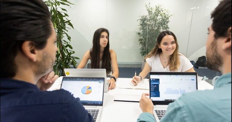 Colombia | Mujeres interesadas en el sector tech podrán conectar a través de la tercera edición de Women Tech Dating liderada por Cabify