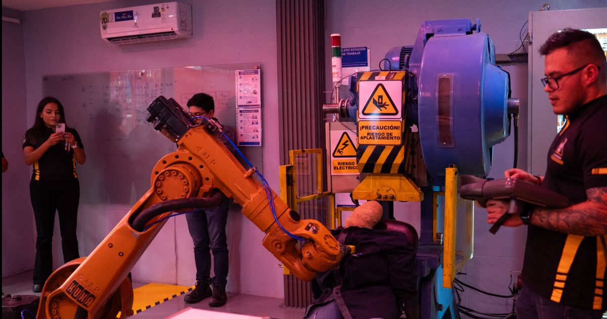 La seguridad laboral se vive en una feria que transforma la prevención en experiencia