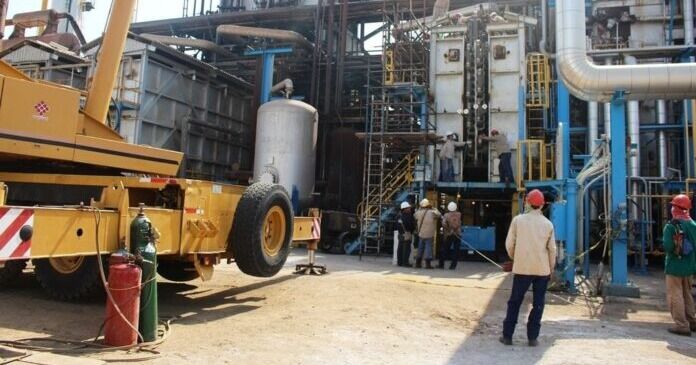 Industria química creció en el tercer trimestre aunque 70% de las empresas operan por debajo del 40% de su capacidad