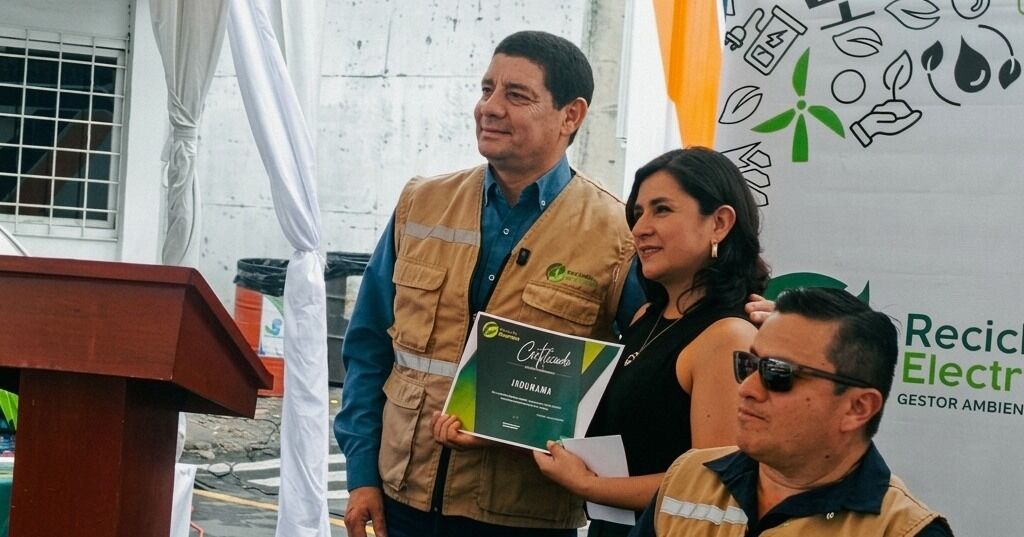 Grupo Consenso impulsa la gestión responsable de residuos electrónicos desde Galápagos con una de sus marcas: Indurama