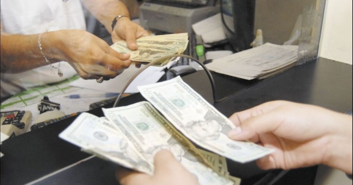 Estados Unidos aplicará 1 % de impuesto a todas las remesas