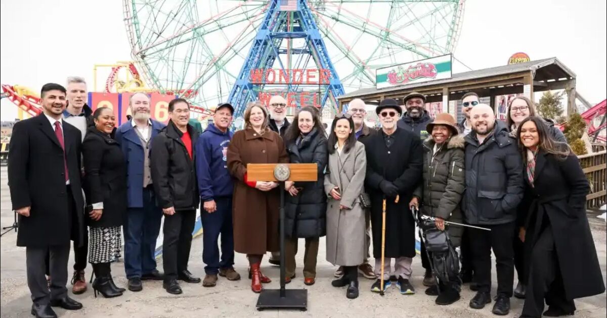 Crean un Distrito de Mejora Comercial de Coney Island de $1 millón, buscando impulsar a las pequeñas empresas