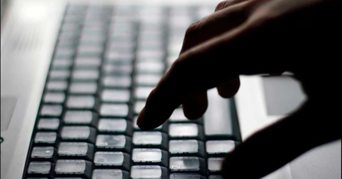 El Senado estatal aprueba un proyecto de ley contra el acoso cibernético