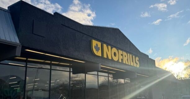 No Frills abre una nueva sucursal en Edmonton y prepara una tienda en Ontario