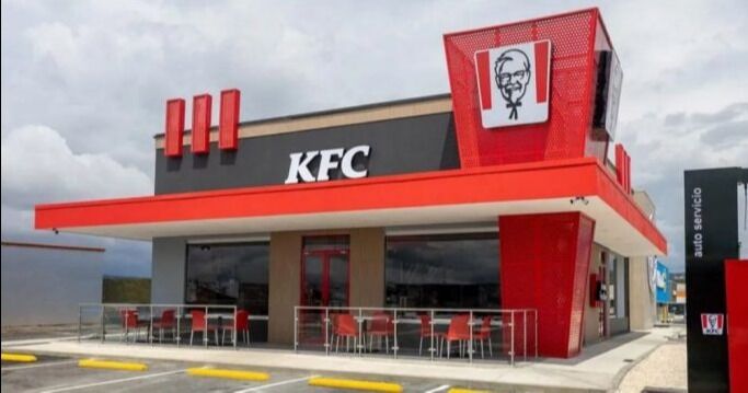 Más de $45 millones en inversión y 825 empleos: KFC celebra 55 años en el país