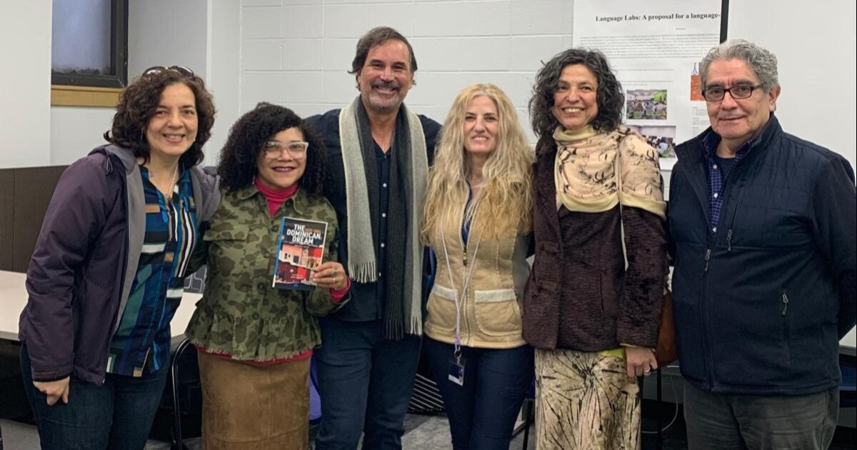 Miguel Yarull lleva literatura RD a universidades de Georgia