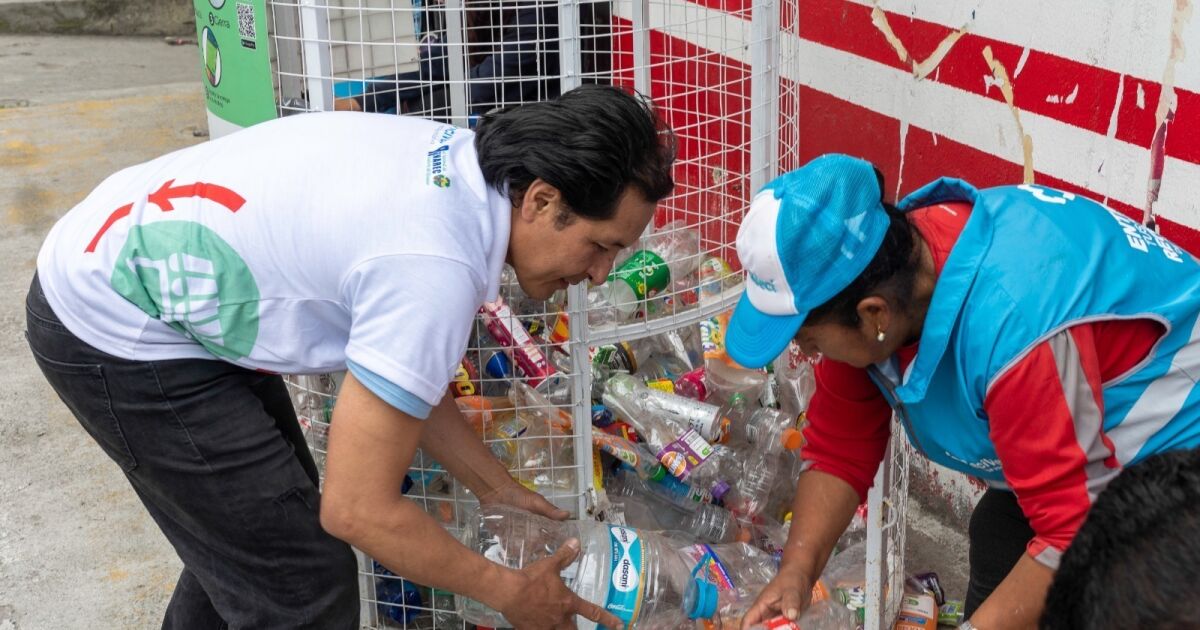 Cada botella recuperada cuenta una historia: Coca-Cola Ecuador destaca la labor de las personas recicladoras de base
