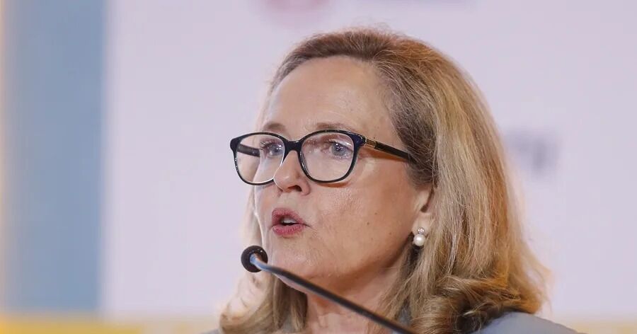 Calviño anuncia una cartera de proyectos del BEI en México por 3.000 millones de euros