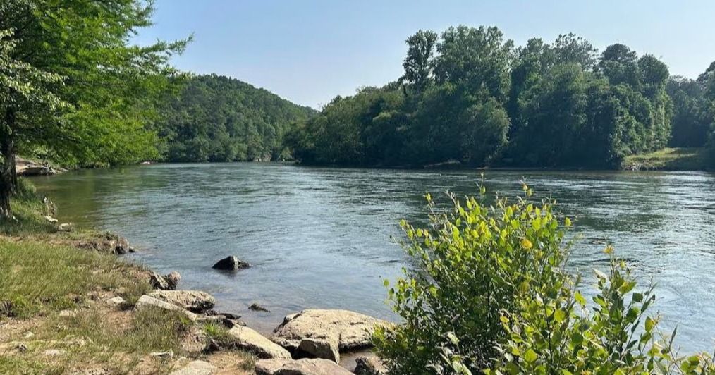 Descubren la fuente del derrame de aguas negras en el río Chattahoochee