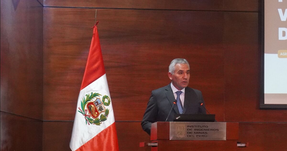 Gustavo De Vinatea: El reto no es solo invertir, sino convertir la minería en desarrollo sostenible