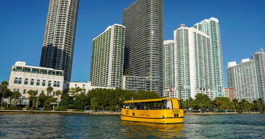 Miami Beach inaugura un servicio permanente de taxis acuáticos que la conecta con Miami