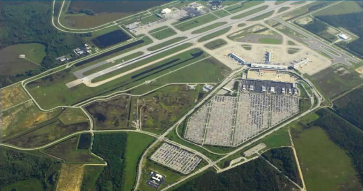 El Aeropuerto Internacional del Suroeste de Florida reporta el segundo mejor tráfico registrado en octubre