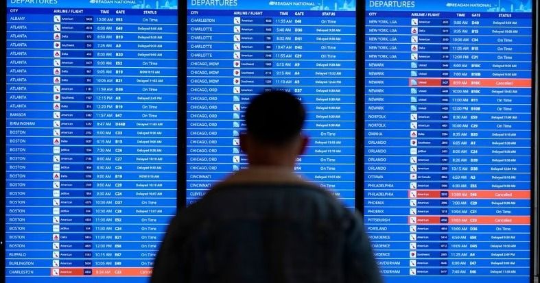 Caos aéreo en Nueva York, Atlanta y Chicago: Aeropuertos colapsados por las tormentas