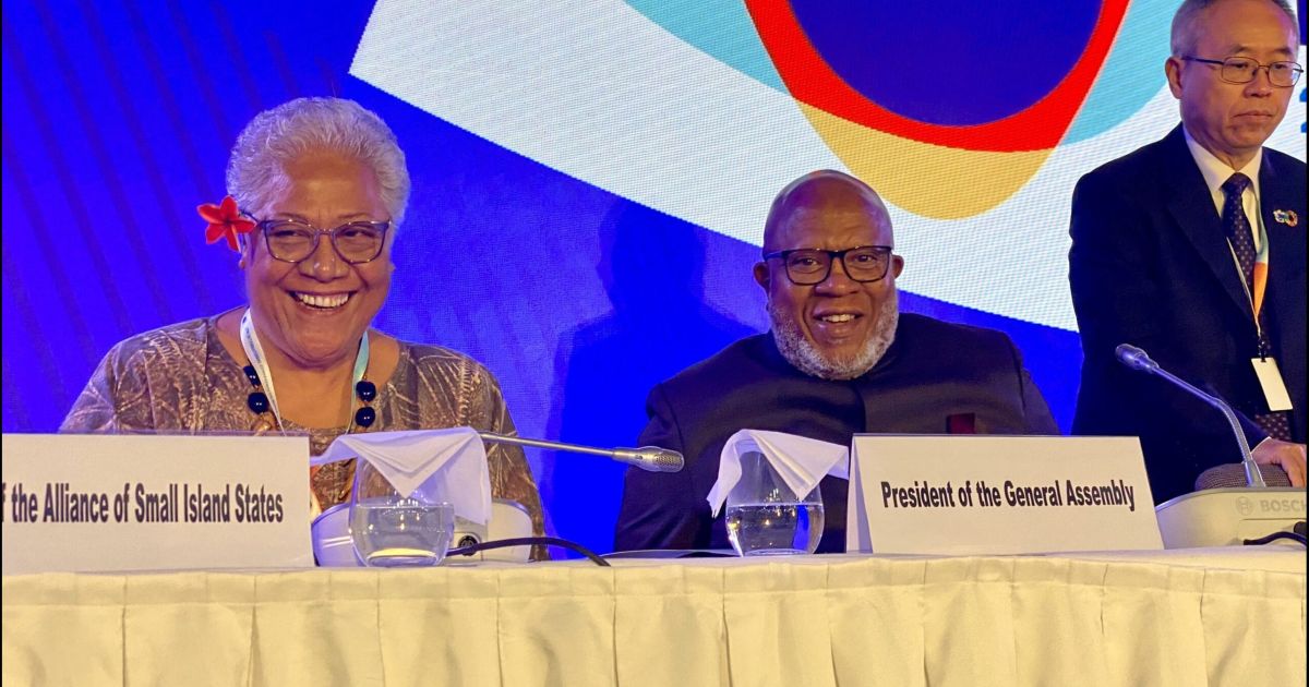 Pequeños Estados Insulares en Desarrollo debaten su futuro en Antigua y Barbuda