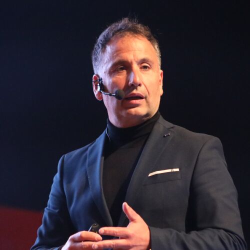 DISRUPCIÓN DIGITAL CON IA. Cuando capital humano, cultura, tecnología, estrategia y liderazgo convergen, la IA deja de ser un experimento y se convierte en motor de disrupción digital.