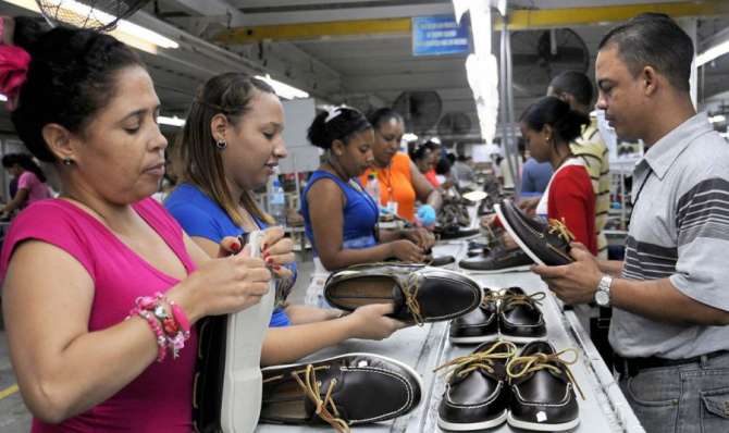 Las zonas francas en República Dominicana: 50 años de desarrollo y salarios míseros