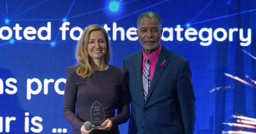 Rocío Lorenzo, reconocida como "Profesional de las telecomunicaciones del año" en los premios Conecta LATAM 2025