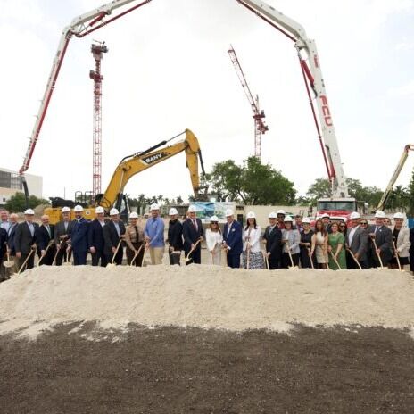 La Universidad Internacional de Florida y Baptist Health inician la construcción de un nuevo centro médico académico