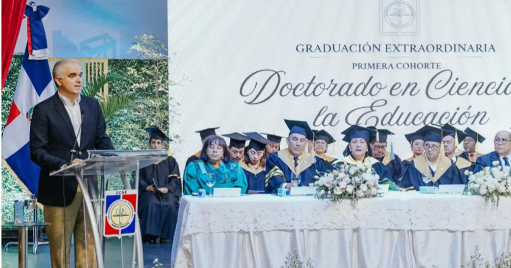 Ministro Luis Miguel De Camps reafirma su apuesta por el magisterio como eje clave para transformar el sistema educativo