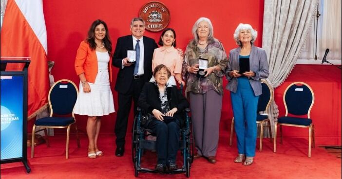 Ministerio de las Culturas entrega Orden al Mérito Artístico y Cultural Pablo Neruda