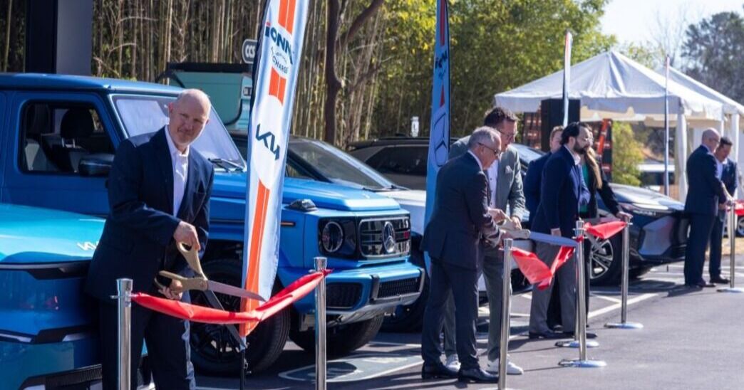 Kia América celebra la expansión nacional de la red de carga de Ionna