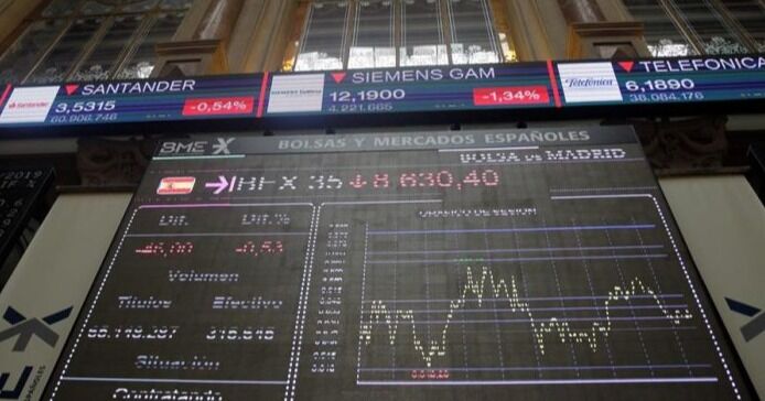 Bolsas mundiales reaccionan a la baja tras guerra comercial de Trump mientras el euro y el oro suben