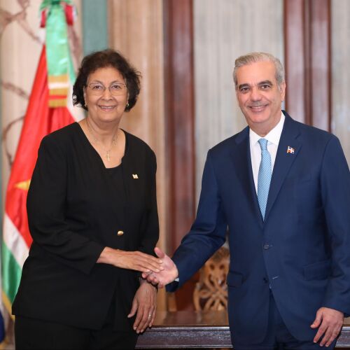 República Dominicana y de Surinam firman acuerdos de cooperación y alianzas estratégicas en el sector turístico, agricultura e inversión privada