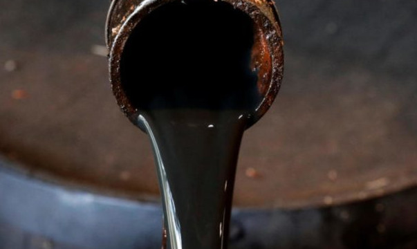 Petróleo cae mientras OPEP se reúne en Viena