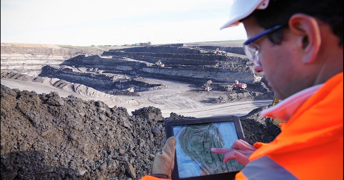 Slope Stability 2026: Webinar presentará estrategias prácticas para optimizar el control del terreno en minas en operación