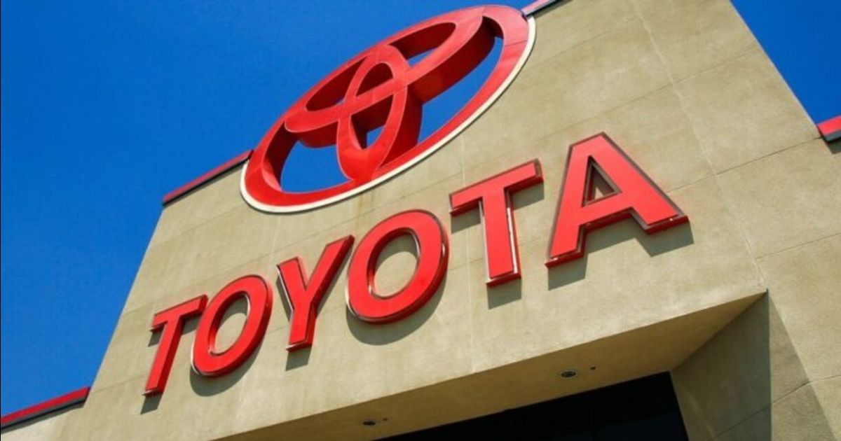 EEUU: Toyota llama a revisión un millón de coches por un problema en el airbag