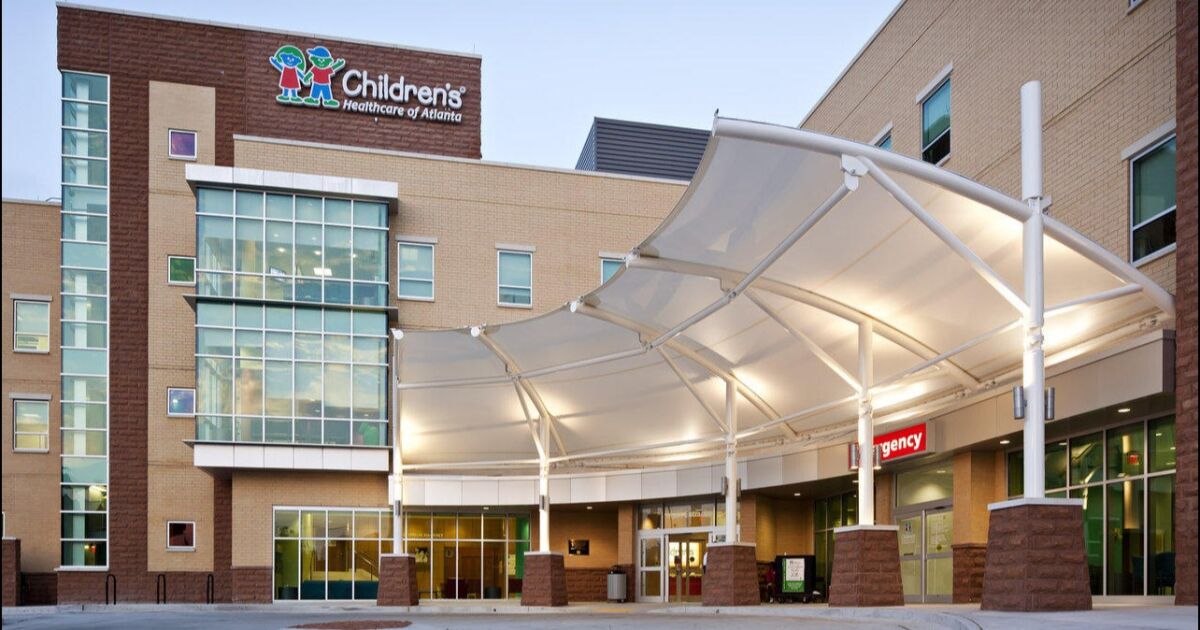 Children's Healthcare of Atlanta obtiene con éxito el premio AACN Beacon Award por excelencia de nivel ORO