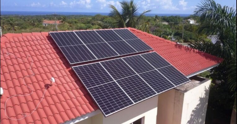 CDB obtiene recursos históricos del Fondo Verde para el Clima para la transformación del sector energético en Barbados, Belice y Jamaica.