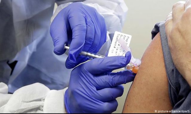 OMS anuncia que se han inyectado 28 millones de dosis de vacunas en el mundo