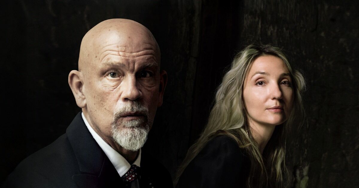 John Malkovich regresa a Chile con obra basada en textos de Roberto Bolaño