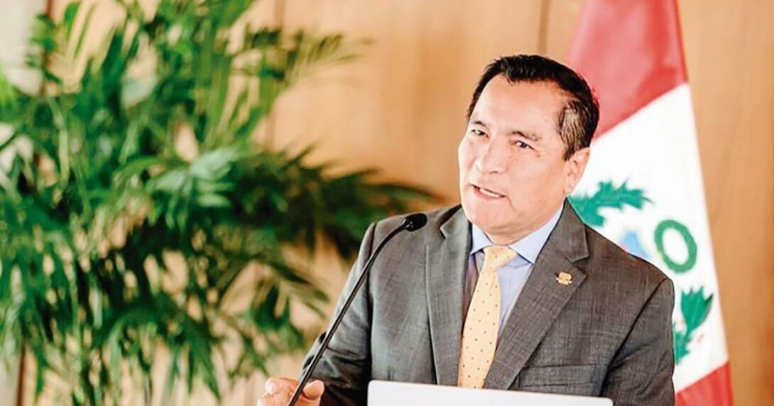 Alejandro Narváez sale de la presidencia de Petroperú