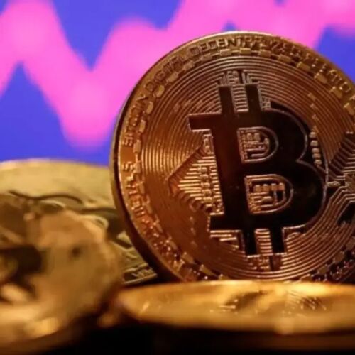Trump anuncia una reserva estratégica de criptomonedas que incluye a bitcóin