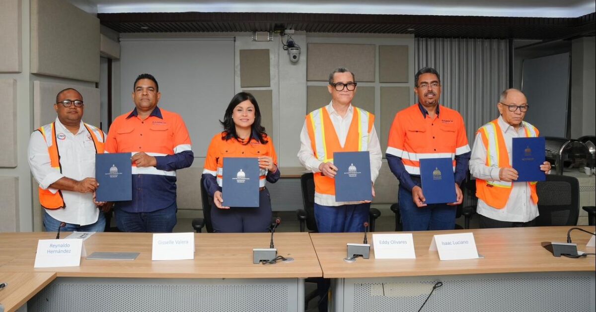 Barrick Pueblo Viejo y el Sindicato Unido de Trabajadores firman tercer convenio colectivo que beneficia a más de 1,800 empleados