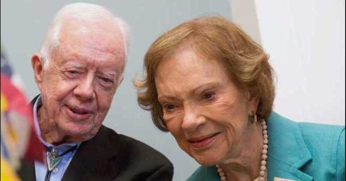 El expresidente Carter planea asistir al servicio de homenaje a su esposa en Atlanta