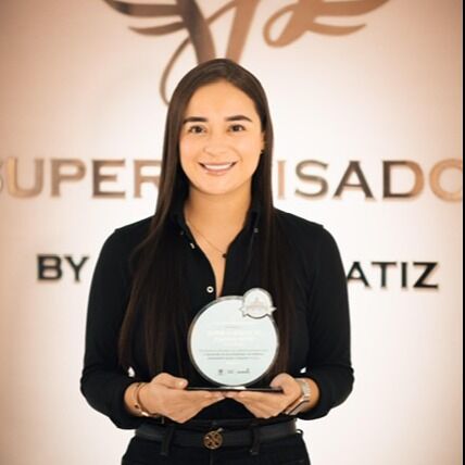 Juliana Matiz y Super Alisados. Liderazgo Latino y belleza con propósito