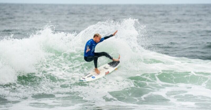 Tico surfista de 14 años hace historia en Perú