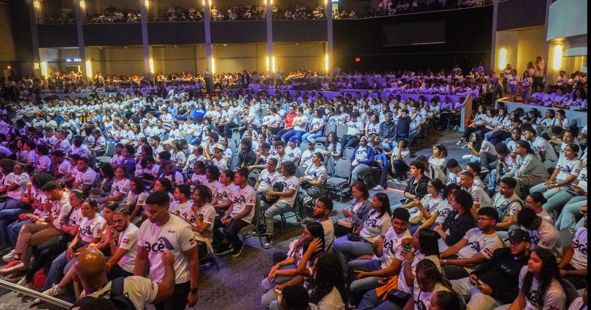 Más de 3,500 jóvenes dominicanos listos para vivir el Summer Work and Travel con ACE International