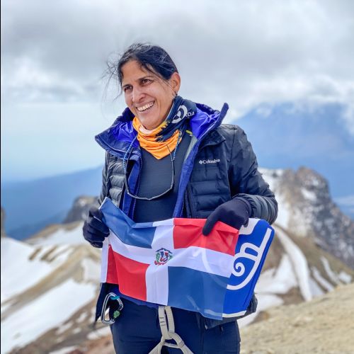 La bandera dominicana camino al Everest en manos de Thais Herrera